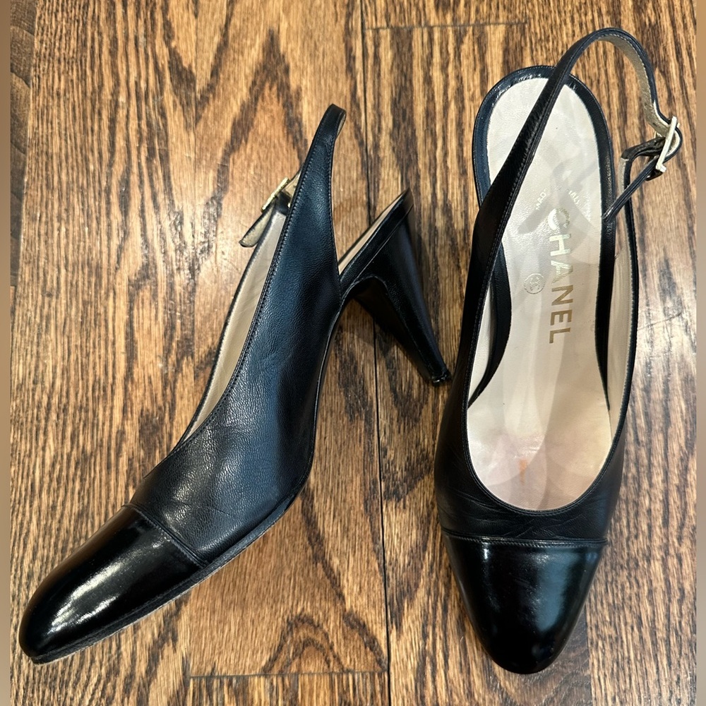 CHANEL Black Slingback Heel Pumps - Picture 4 of 11